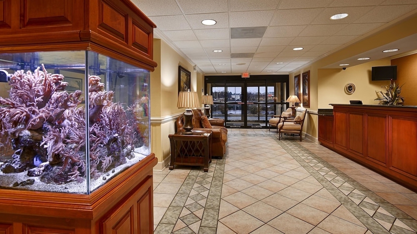 Imagen de los interiores del Hotel Best Western Plus Madison Inn. Foto 15