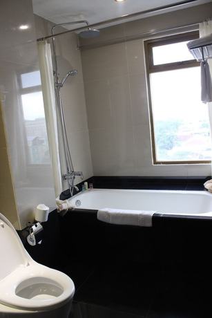 Imagen de la habitación del Hotel Best Western Plus Makassar Beach. Foto 6