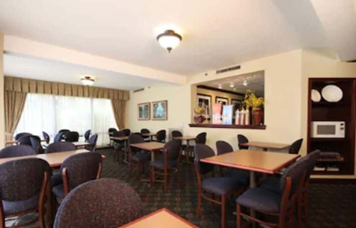 Imagen del bar/restaurante del Hotel Best Western Plus Meadowlands. Foto 6