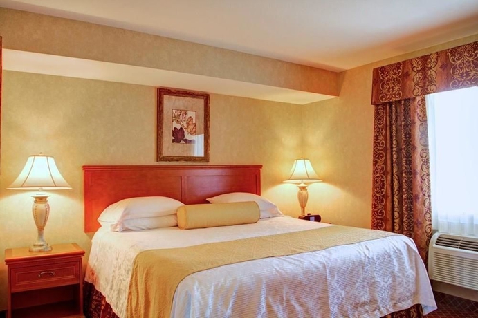 Imagen de la habitación del Hotel Best Western Plus Media Center Inn and Suites. Foto 4