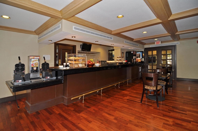 Imagen del bar/restaurante del Hotel Best Western Plus Meridian Inn and Suites, Anaheim-orange. Foto 3