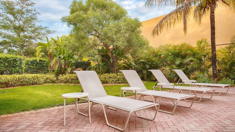 Imagen de la piscina del Hotel Best Western Plus Miami-Doral/Dolphin Mall. Foto 13