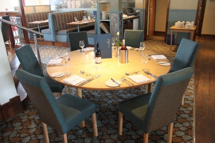 Imagen del bar/restaurante del Hotel Best Western Plus Milford. Foto 5