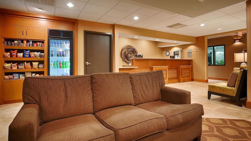 Imagen de los interiores del Hotel Best Western Plus Mishawaka Inn. Foto 13