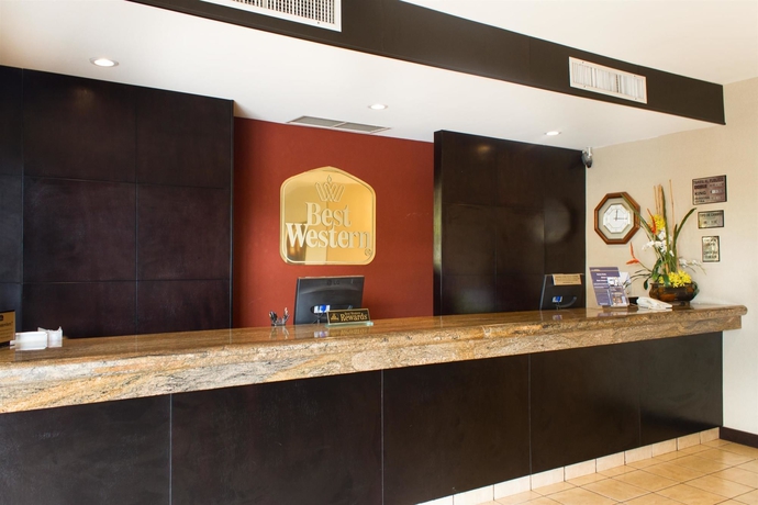 Imagen de los interiores del Hotel Best Western Plus Monterrey Airport. Foto 9