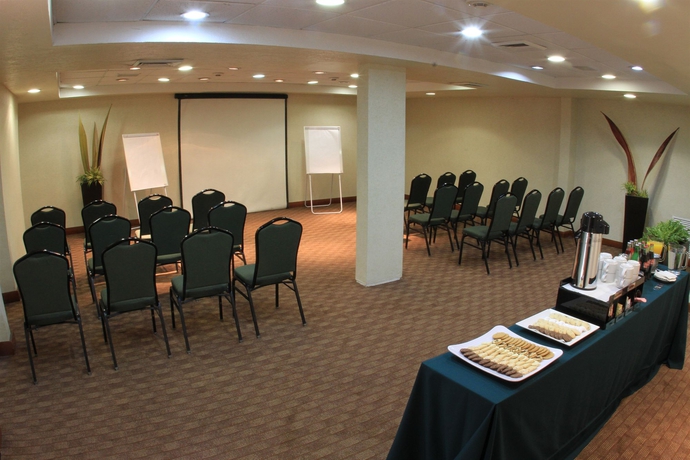 Imagen de los interiores del Hotel Best Western Plus Monterrey Colon. Foto 9