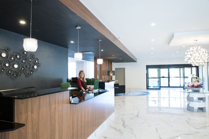 Imagen de los interiores del Hotel Best Western Plus Montreal East. Foto 16