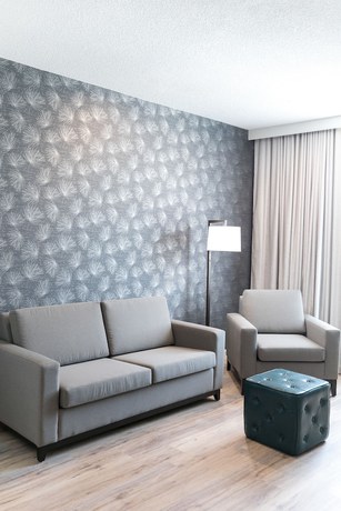 Imagen de la habitación del Hotel Best Western Plus Montreal East. Foto 11