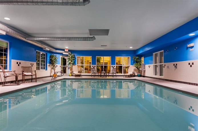 Imagen de la piscina del Hotel Best Western Plus Mountain View Auburn Inn. Foto 15