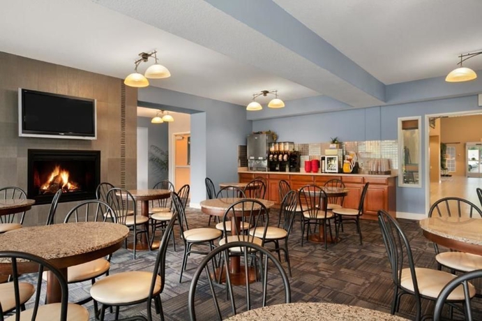 Imagen del bar/restaurante del Hotel Best Western Plus Mountain View Auburn Inn. Foto 4