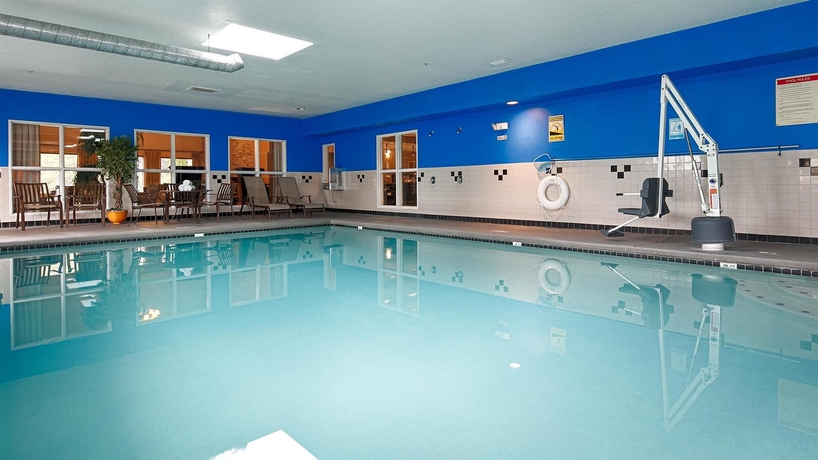 Imagen de la piscina del Hotel Best Western Plus Mountain View Auburn Inn. Foto 16