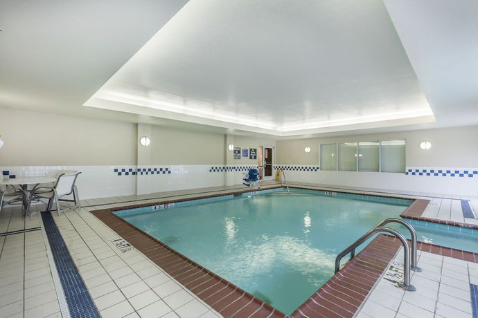 Imagen de la piscina del Hotel Best Western Plus Nashville Airport Hotel. Foto 18