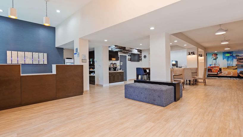 Imagen de los interiores del Hotel Best Western Plus New Barstow Inn And Suites. Foto 17