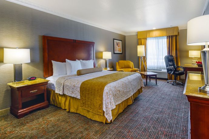 Imagen de la habitación del Hotel Best Western Plus Newport Mesa Inn. Foto 14