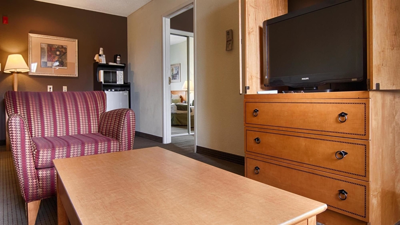 Imagen de la habitación del Hotel Best Western Plus Newport News Inn and Suites. Foto 6