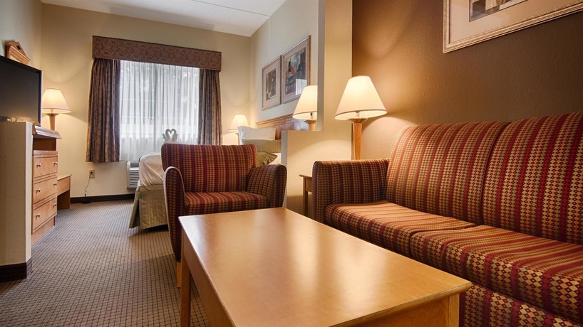 Imagen de la habitación del Hotel Best Western Plus Newport News Inn and Suites. Foto 7