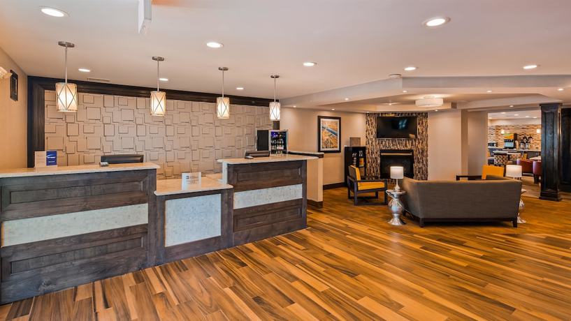 Imagen de los interiores del Hotel Best Western Plus North Joliet. Foto 14