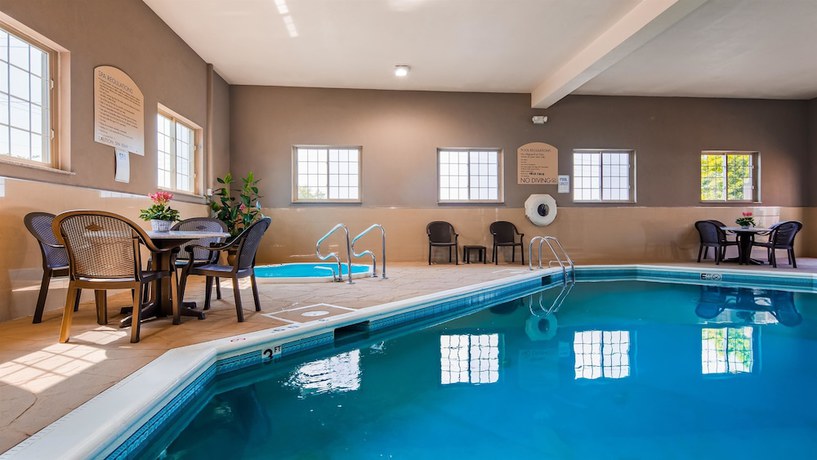 Imagen de la piscina del Hotel Best Western Plus North Joliet. Foto 20