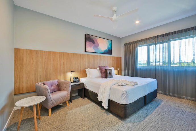 Imagen de la habitación del Hotel Best Western Plus North Lakes Hotel. Foto 18