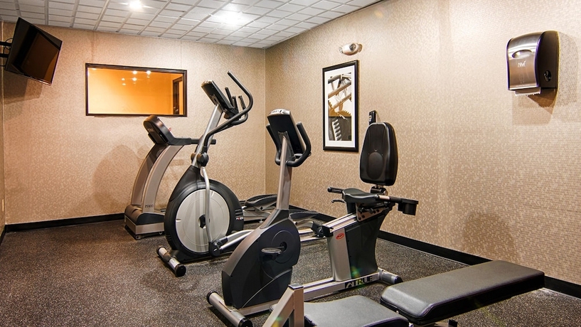 Imagen de los interiores del Hotel Best Western Plus North Savannah. Foto 15
