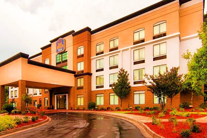 Imagen general del Hotel Best Western Plus North Savannah. Foto 2