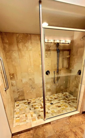 Imagen de la habitación del Hotel Best Western Plus Northwoods Inn. Foto 2