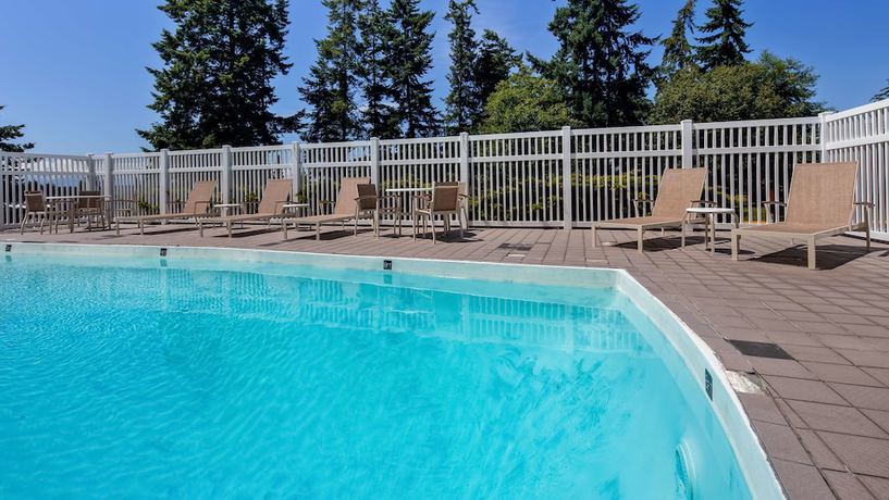 Imagen de la piscina del Hotel Best Western Plus Oak Harbor And Conference Center. Foto 19