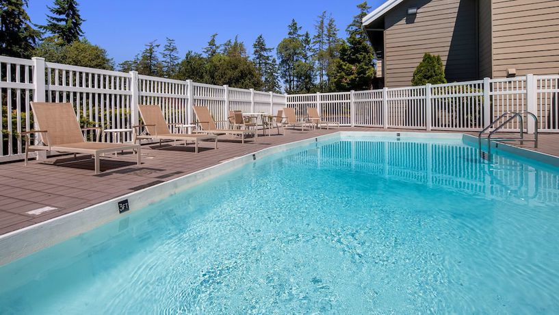 Imagen de la piscina del Hotel Best Western Plus Oak Harbor And Conference Center. Foto 20