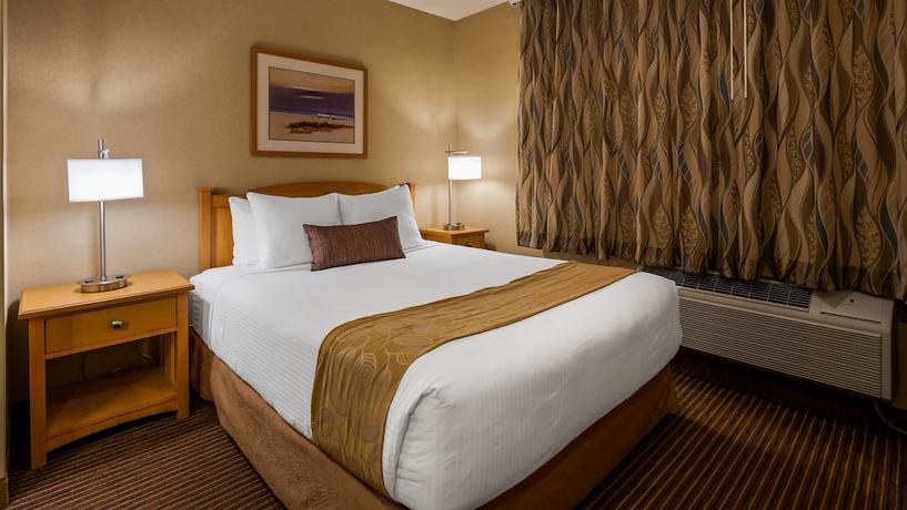 Imagen de la habitación del Hotel Best Western Plus Ocean View Resort. Foto 6