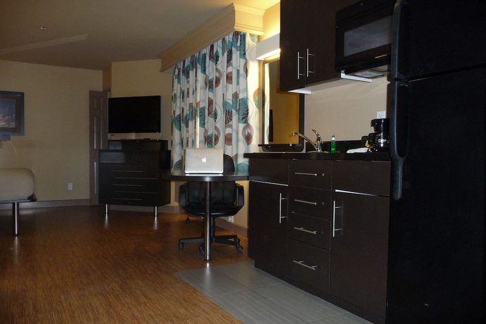 Imagen de la habitación del Hotel Best Western Plus Oceanside Palms. Foto 10
