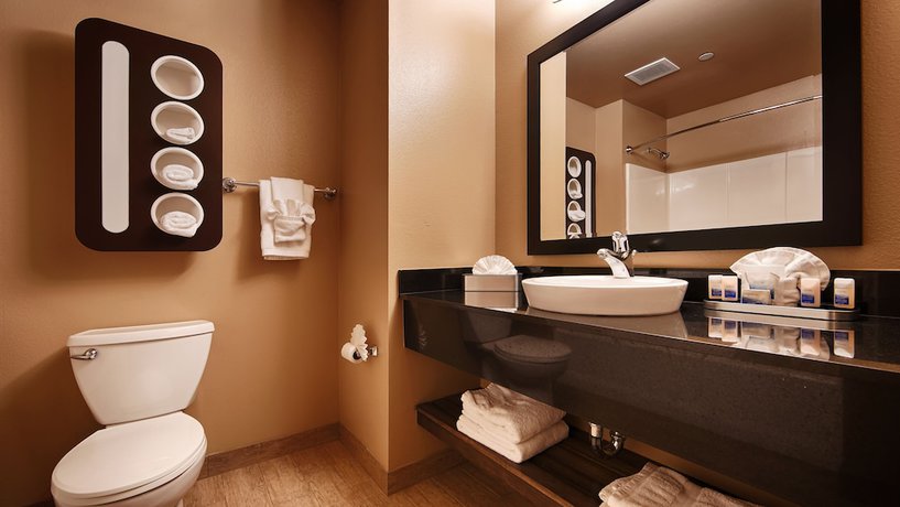 Imagen de la habitación del Hotel Best Western Plus Oceanside Palms. Foto 13