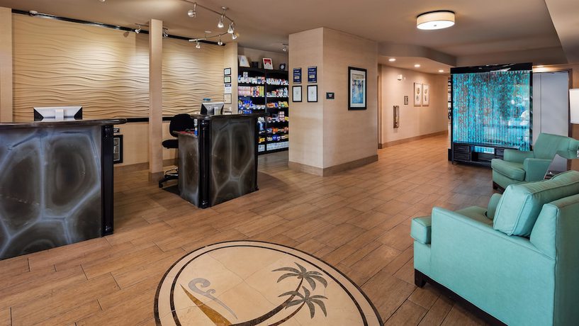 Imagen de los interiores del Hotel Best Western Plus Oceanside Palms. Foto 19