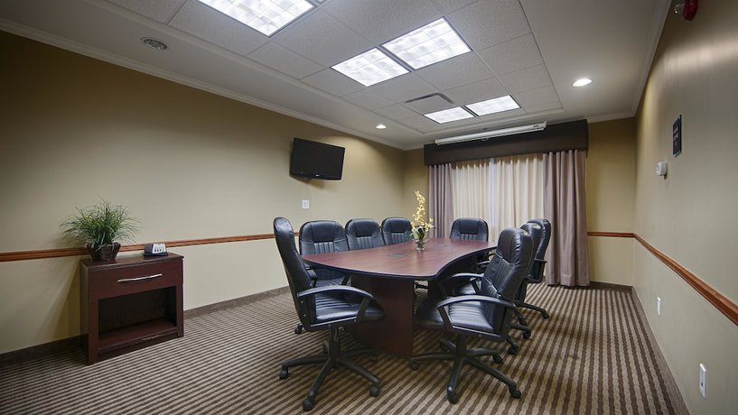 Imagen de los interiores del Hotel Best Western Plus Olathe. Foto 15