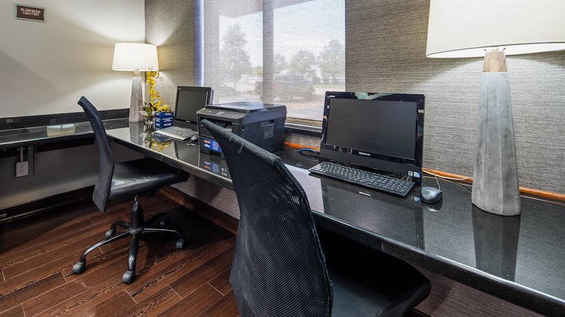 Imagen de los interiores del Hotel Best Western Plus Olathe. Foto 16