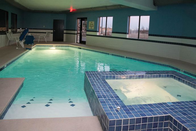 Imagen de la piscina del Hotel Best Western Plus Olathe. Foto 20