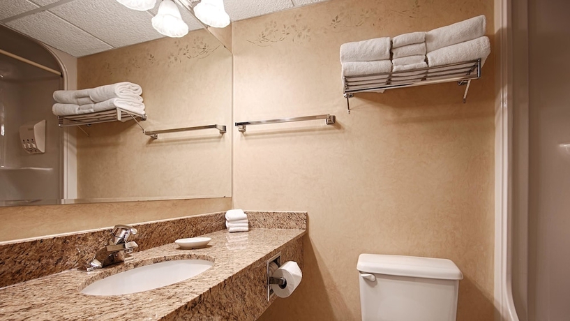 Imagen de la habitación del Hotel Best Western Plus Orillia. Foto 5