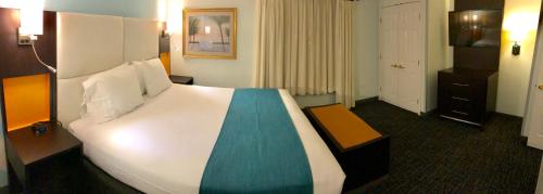 Imagen de la habitación del Hotel Best Western Plus Orlando Lake Buena Vista South Inn & Suites. Foto 9