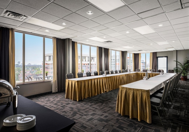 Imagen de los interiores del Hotel Best Western Plus Ottawa Downtown Suites. Foto 12