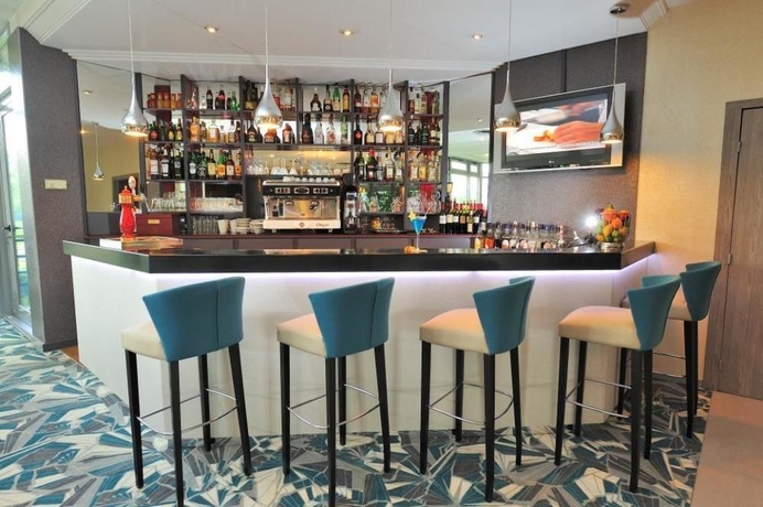 Imagen del bar/restaurante del Hotel Best Western Plus Palais Des Congres. Foto 5