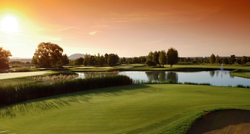 Imagen de los exteriores del Hotel Best Western Plus Palatin Kongress Hotel. Foto 8