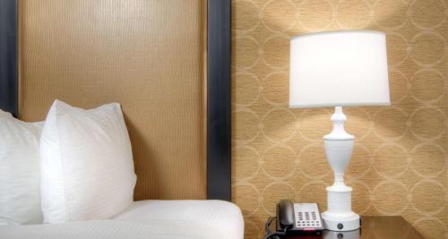 Imagen de la habitación del Hotel Best Western Plus Palm Court Hotel. Foto 8