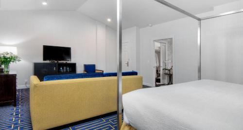 Imagen de la habitación del Hotel Best Western Plus Palm Court Hotel. Foto 10