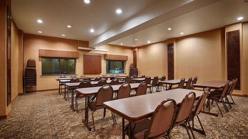 Imagen de los interiores del Hotel Best Western Plus Palo Alto Inn and Suites. Foto 16