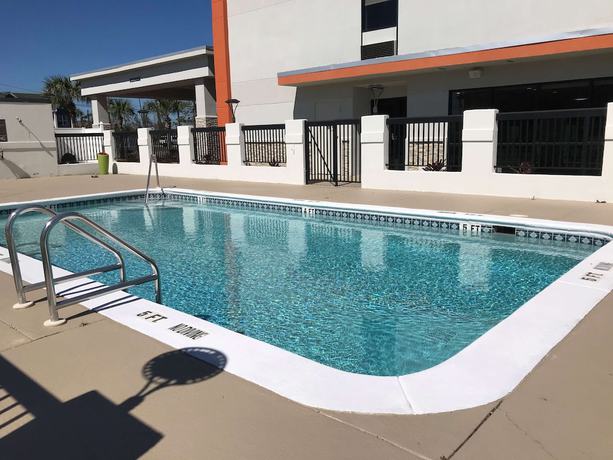 Imagen de la piscina del Hotel Best Western Plus Panama City. Foto 17