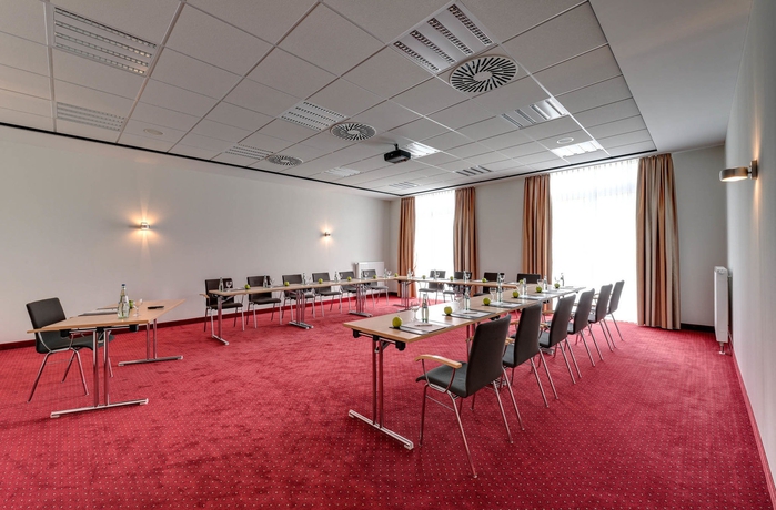 Imagen de los interiores del Hotel Best Western Plus Papenburg. Foto 10