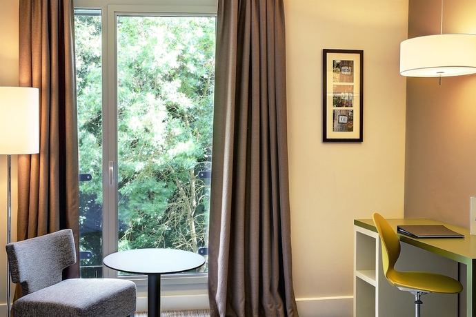 Imagen de la habitación del Hotel Best Western Plus Paris Meudon Ermitage. Foto 4