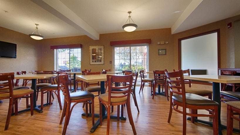 Imagen del bar/restaurante del Hotel Best Western Plus Park Place Inn and Suites. Foto 3