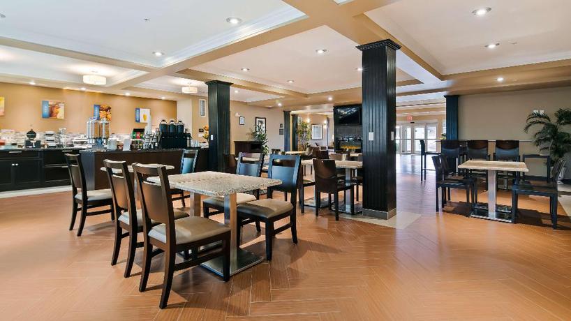 Imagen del bar/restaurante del Hotel Best Western Plus Peace River & Suites. Foto 4