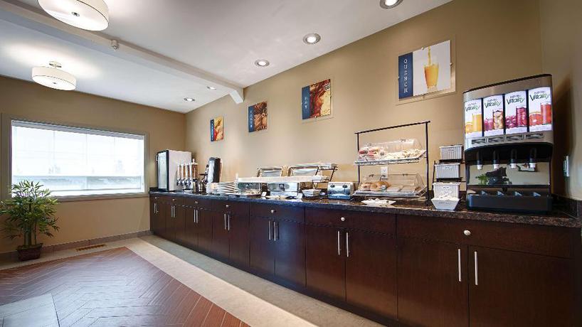 Imagen del bar/restaurante del Hotel Best Western Plus Peace River & Suites. Foto 5
