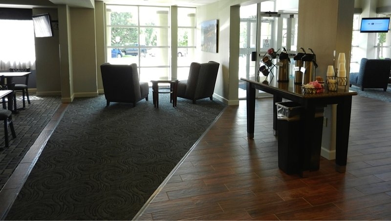 Imagen de los interiores del Hotel Best Western Plus Peak Vista Inn and Suites. Foto 7